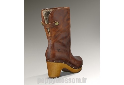 Communiqués Bottes Ugg-245 Lynnea II Chataigne?